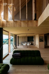 Serramenti-in-legno-2F-Villa-privata-Altopiano-di-Asiago-Roana-Vicenza 18