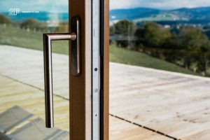 Serramenti-in-legno-2F-Villa-privata-Altopiano-di-Asiago-Roana-Vicenza 28