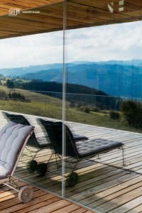 Serramenti-in-legno-2F-Villa-privata-Altopiano-di-Asiago-Roana-Vicenza 35