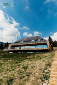 Serramenti-in-legno-2F-Villa-privata-Altopiano-di-Asiago-Roana-Vicenza 4