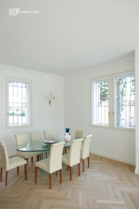 Villa liberty contemporanea - serramenti in legno laccato bianco - 12