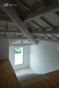Villa liberty contemporanea - serramenti in legno laccato bianco - 23