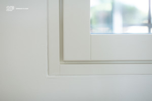 Villa liberty contemporanea - serramenti in legno laccato bianco - 6