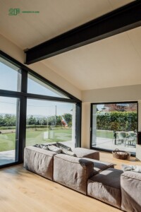 Geometrie e vetro per una villa privata ad Arzignano - Vicenza - serramenti in legno Italia 68 - 11