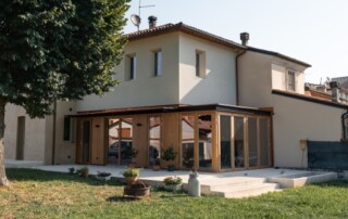 Casa dei Tigli - serramenti a filo muro 2F per residenza unifamiliare a Motta di Costabissara (Vicenza) - evidenza