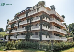 Finestre e alzanti scorrevoli in legno con triplo vetro per l'esclusivo complesso residenziale "Giardini del Petrarca" a Vicenza - 2